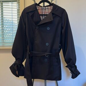 Thrifted Burberry Cropped Trench Size S